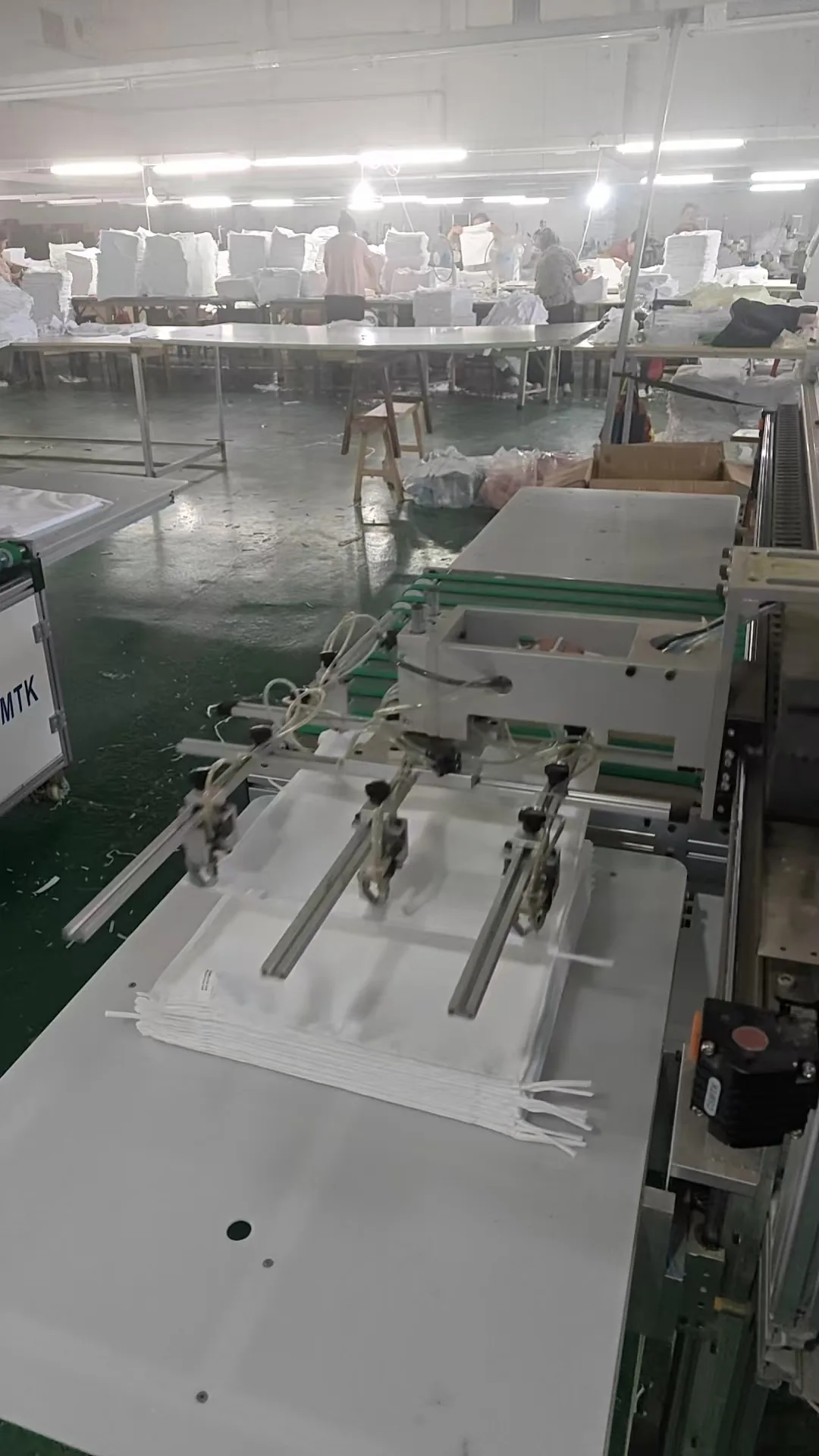 Microfiber workshop equipment and handling line